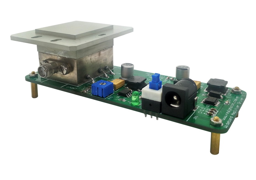 10G宽带射频驱动器 放大器 7.5V 铌酸锂调制器驱动 EVK-RF-A-10-21-M